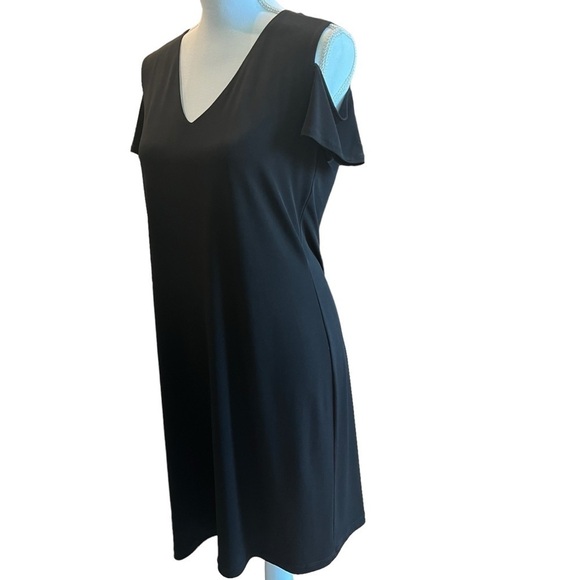 Clara Sun Woo Black Cold Shoulder Dress V Neck Size Small - Picture 2 of 8